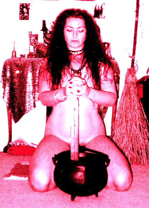 skyclad witch nudity naked paganism wicca tradition felicitys blog